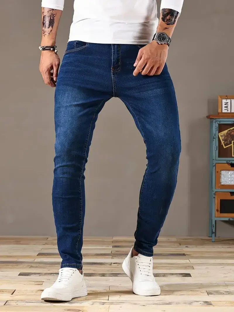 Calça Jeans Slim Fit com eslatano