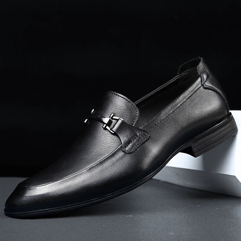 Mocassins de couro genuíno para homens, sapatos formais, mocassins artesanais, moda italiana, marca de luxo