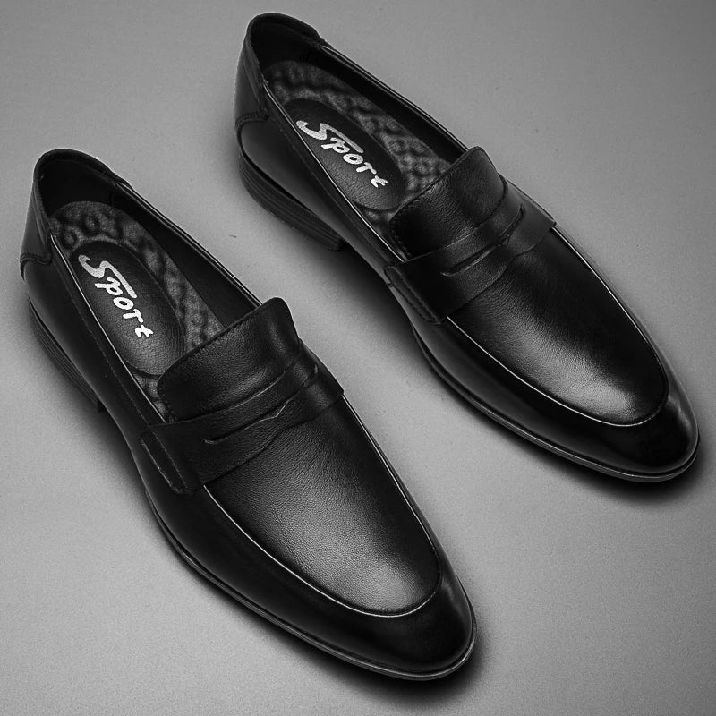 Mocassins de couro genuíno para homens, sapatos formais, mocassins artesanais, moda italiana, marca de luxo