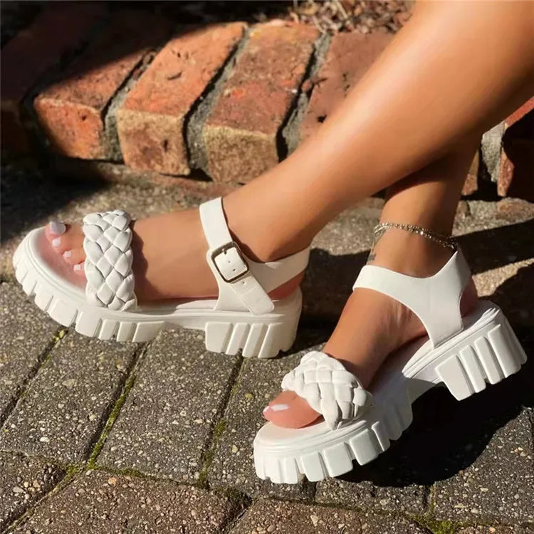 New Model 2023 Summer Large Women's Shoes 36-43 Trend Thick-soled Buckle Casual Sandals Women Beach