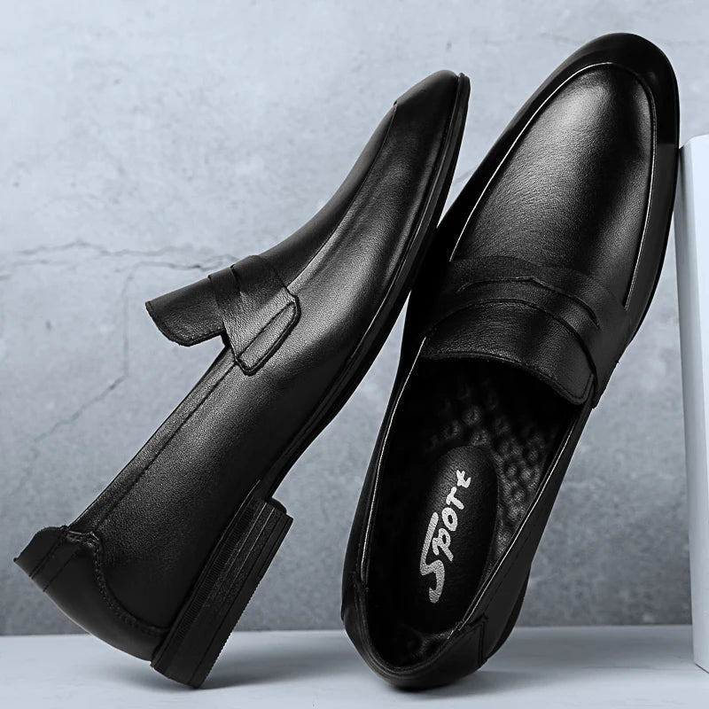 Mocassins de couro genuíno para homens, sapatos formais, mocassins artesanais, moda italiana, marca de luxo